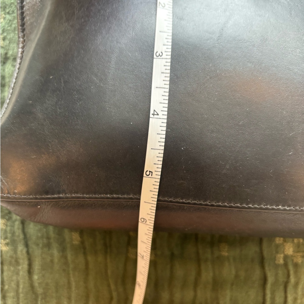 Vince Black Leather Crossbody with Pointed Magnetic Flap 214 - Picture 5 of 10